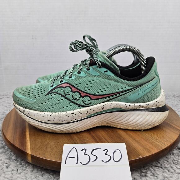 Saucony Womens 8 Endorphin Speed 3 Spring Black Athletic Gym Road Running Shoe - Picture 1 of 14